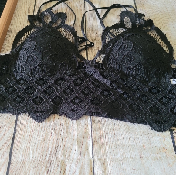 Crochet Sexy Lace Bralette - Picture 10 of 11